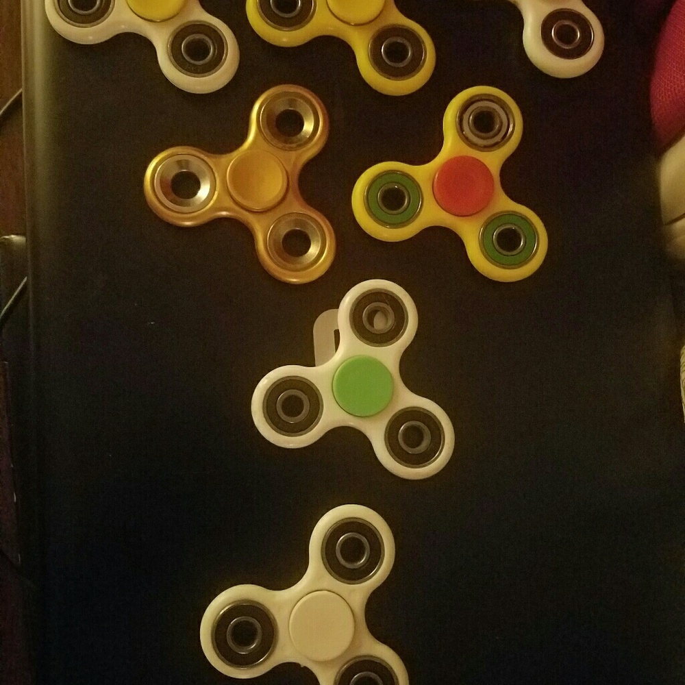 Lot of 7 Fidget Spinners